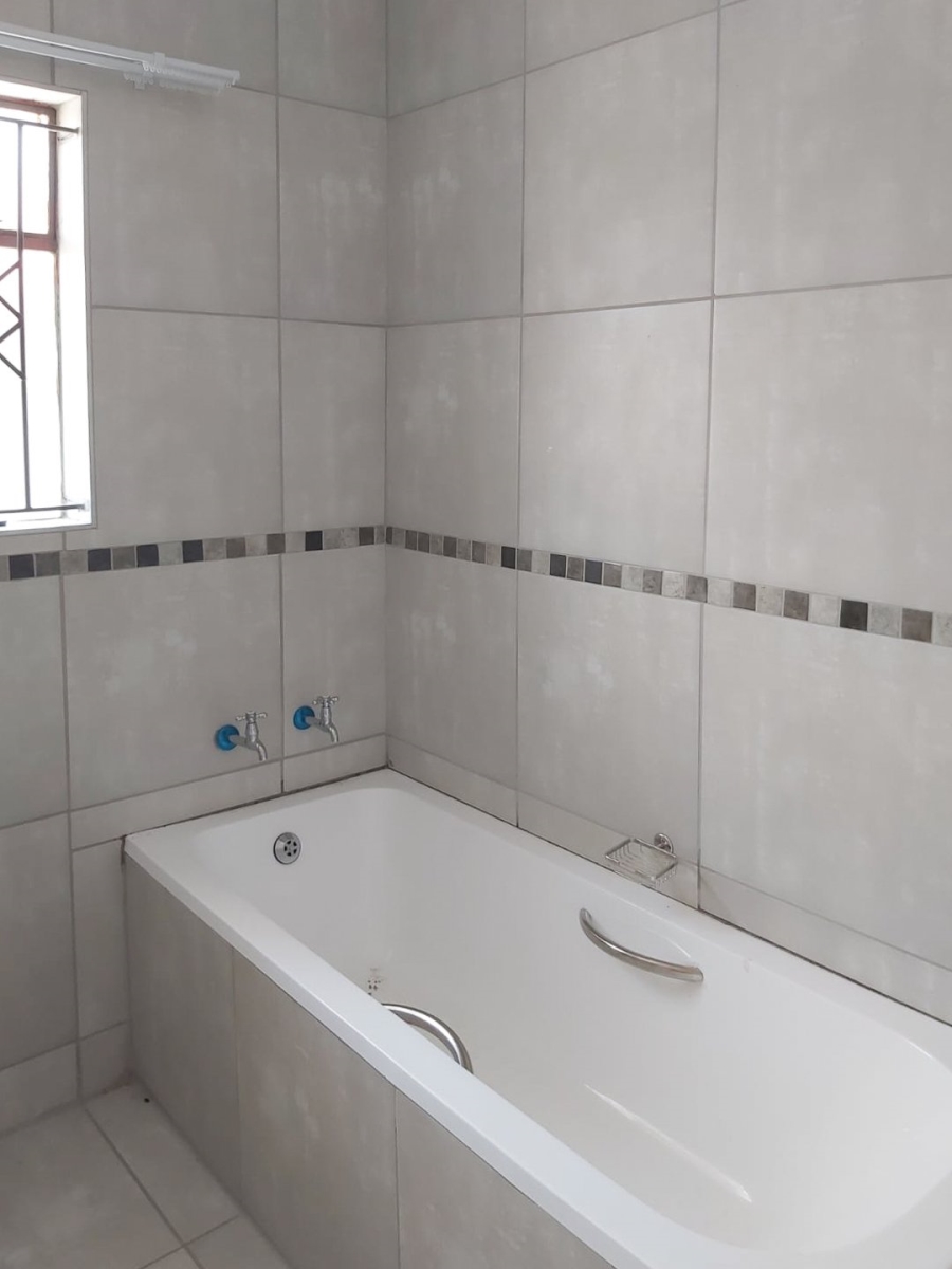 2 Bedroom Property for Sale in Ellaton North West